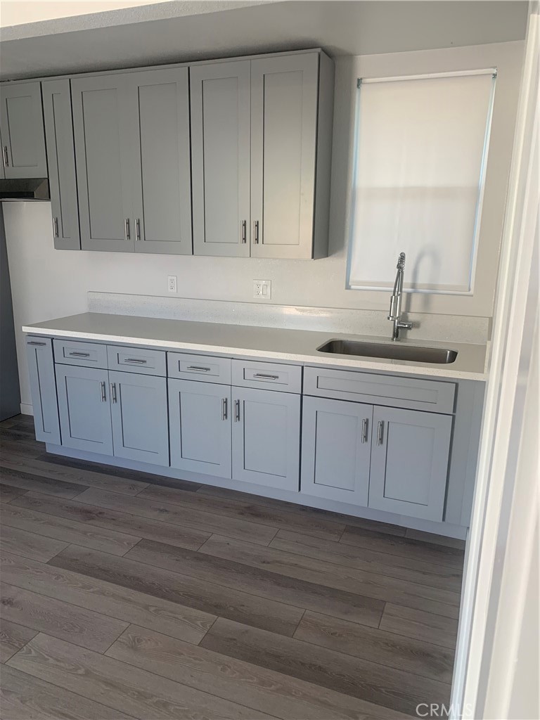 1028 1/2 W 55th Street Property Photo 1