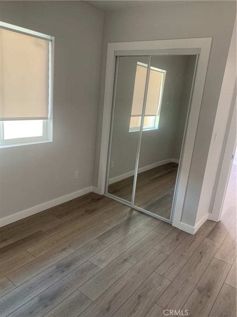 1028 1/2 W 55th Street Property Photo 6