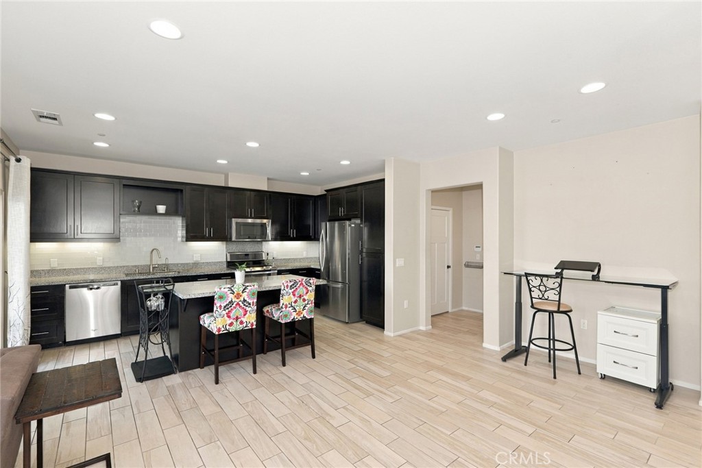 510 S Anaheim Boulevard 8 Property Photo 3