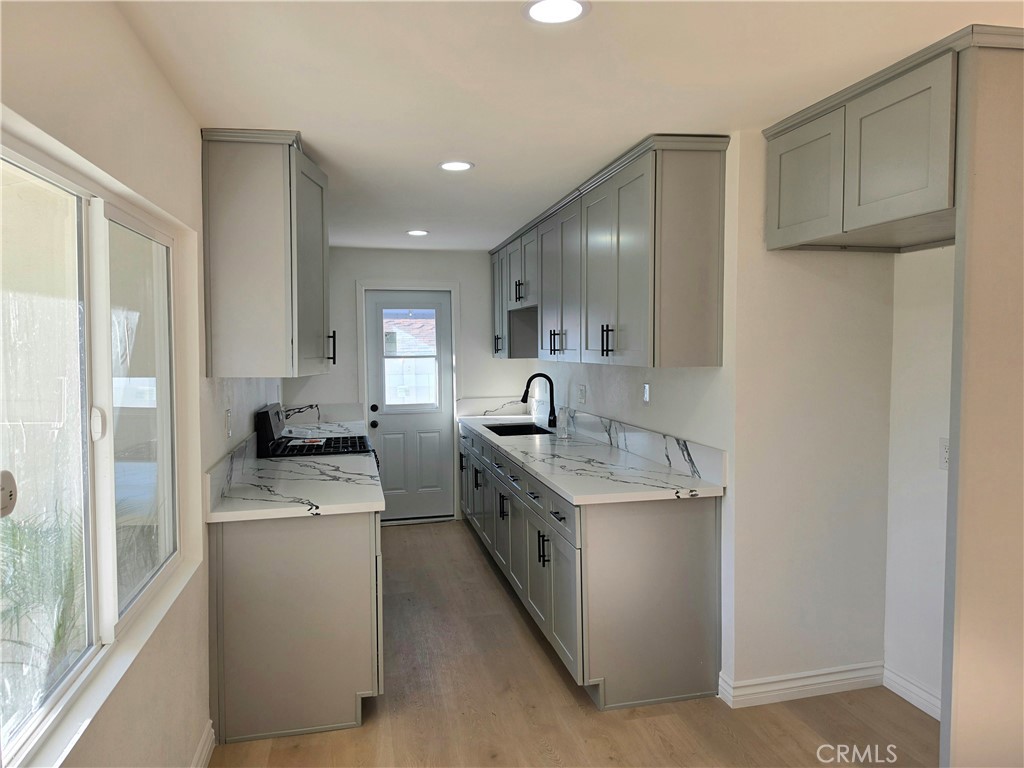 305 Colston Property Photo 4