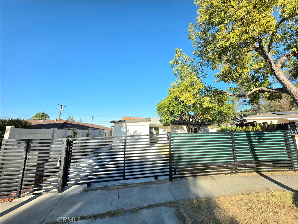 305 Colston Property Photo 20