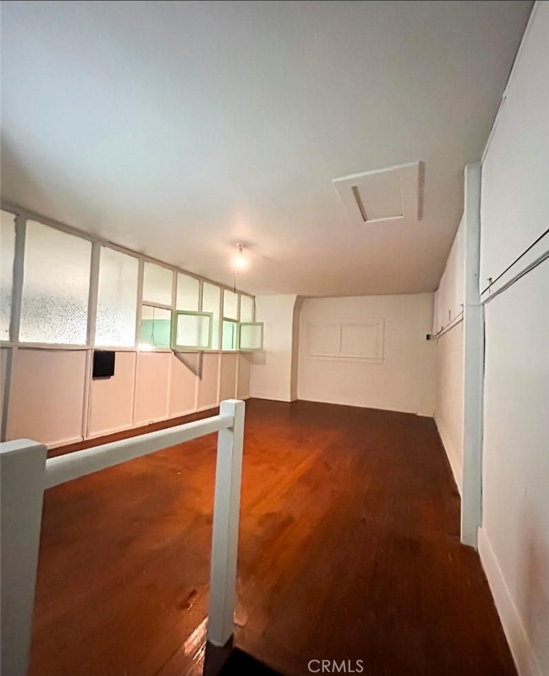 938 E Main Property Photo 4