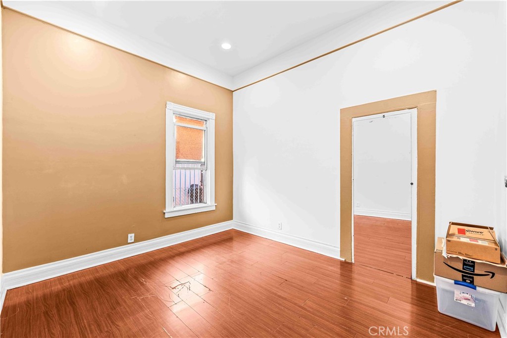 1460 W 23rd Street Property Photo 11