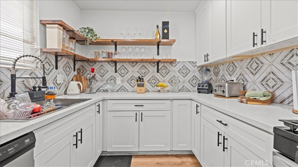 1516 Home Property Photo 8