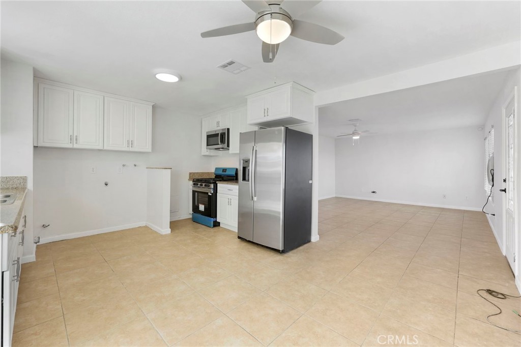 5656 Daisy Property Photo 6