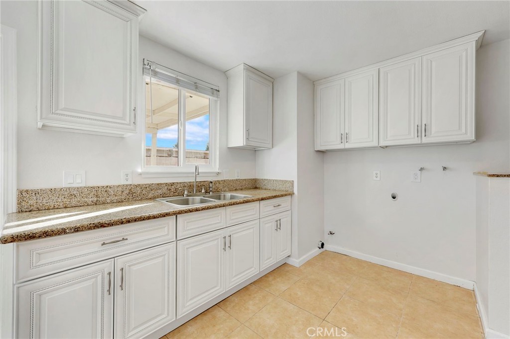5656 Daisy Property Photo 10