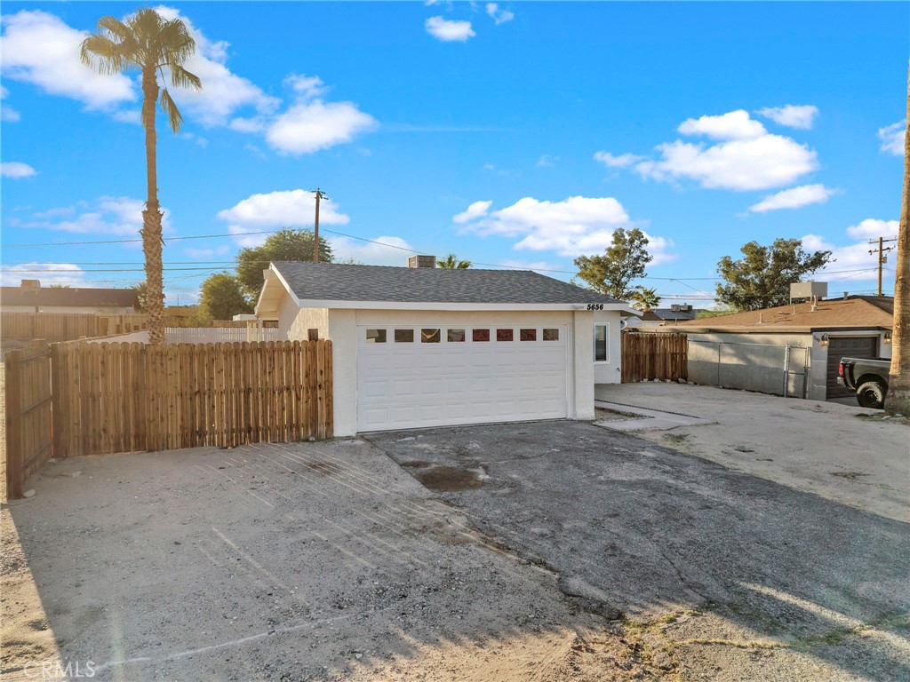 5656 Daisy Property Photo 27