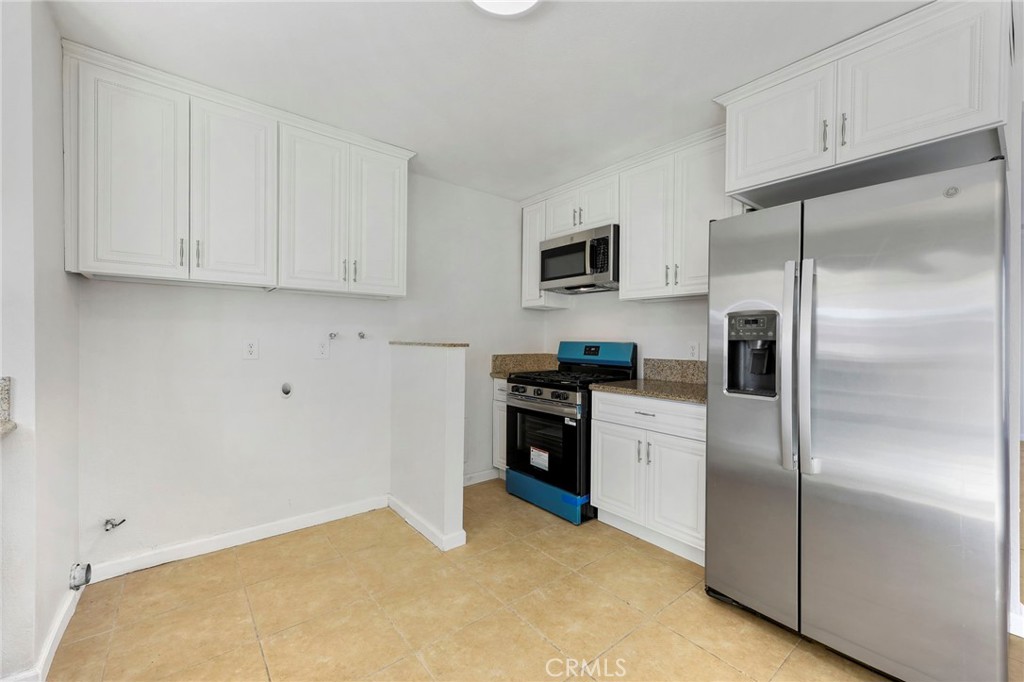 5656 Daisy Property Photo 7