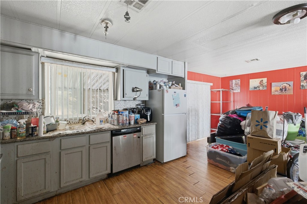 9999 Foothill Blvd 109 Property Photo 17