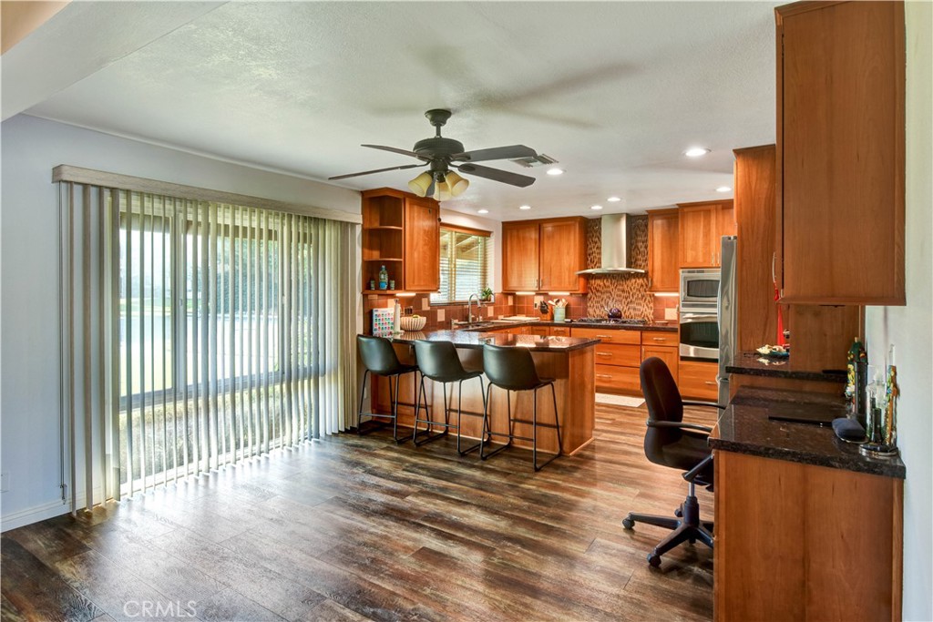 1300 Rutledge Property Photo 6