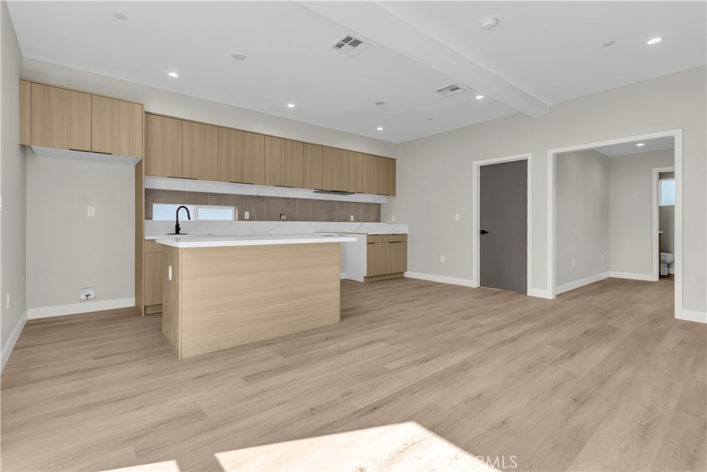 659 S Soto Property Photo 15