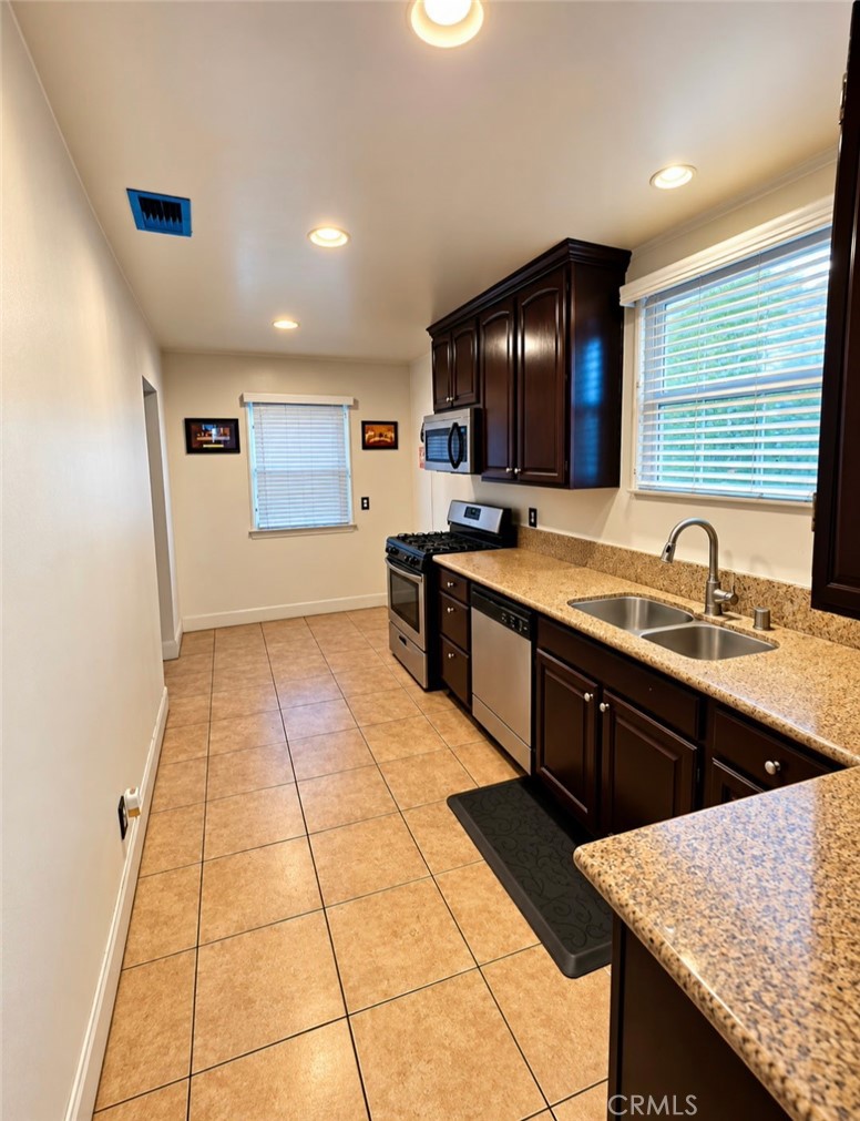 542 W Ada Property Photo 13