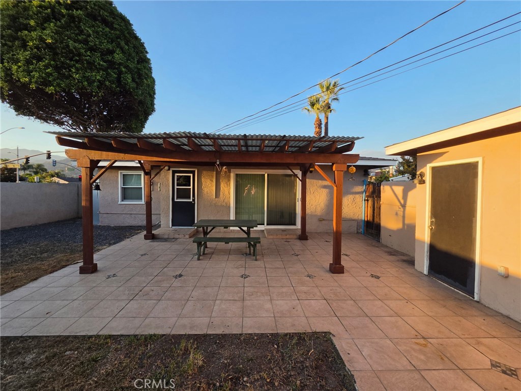542 W Ada Property Photo 16