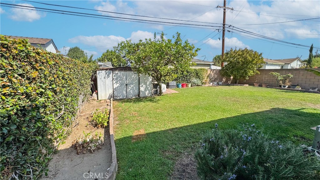 1609 E Silva Property Photo 34