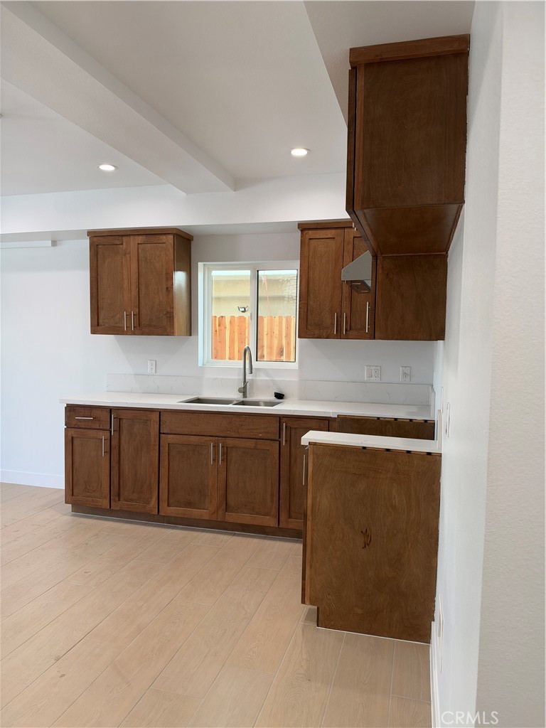 900 Lakme Avenue Property Photo 2