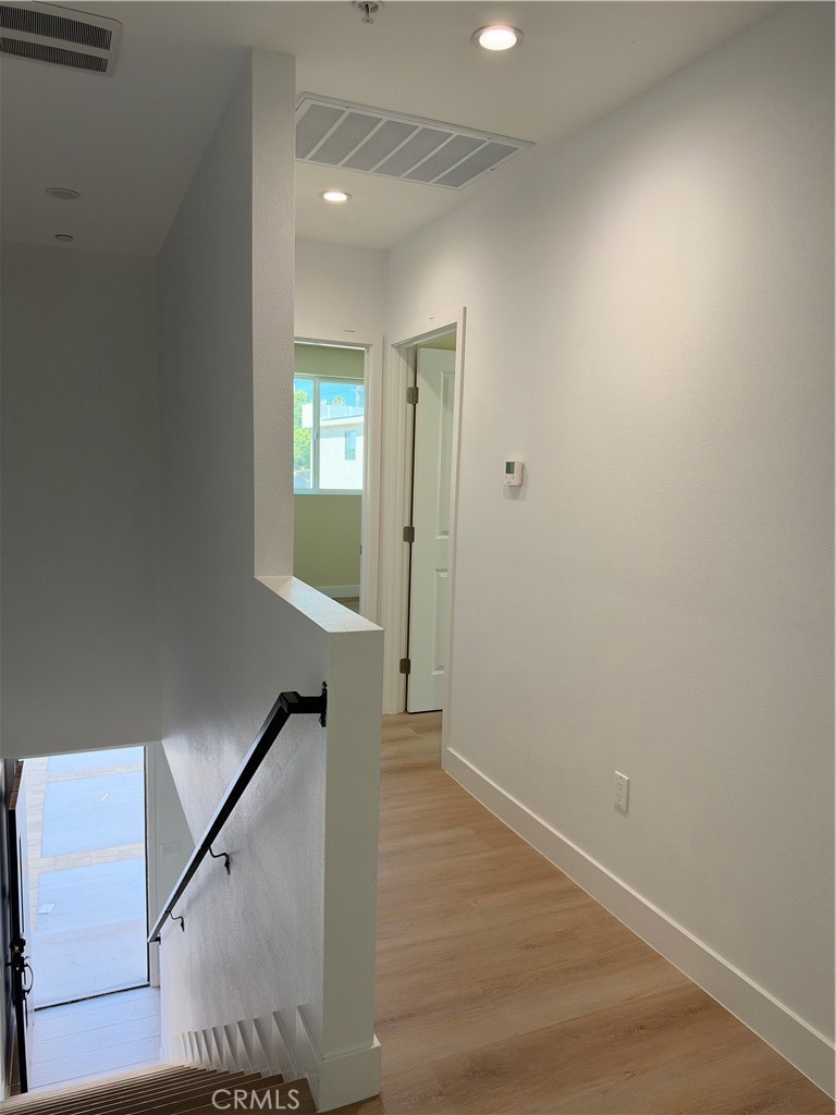 900 Lakme Avenue Property Photo 9