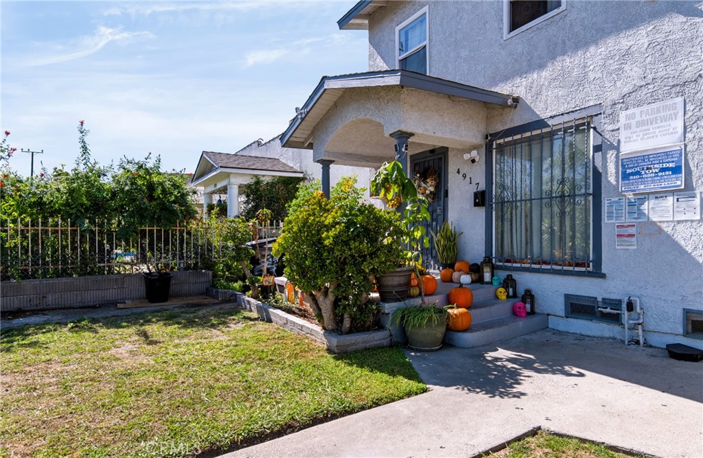 4915 2nd Property Photo 4