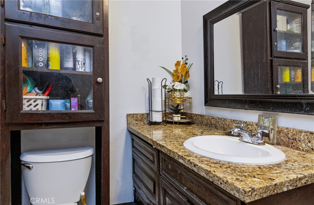 4915 2nd Property Photo 16