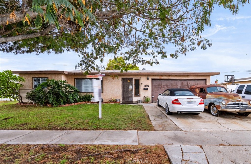 13735 Roxey Property Photo 1