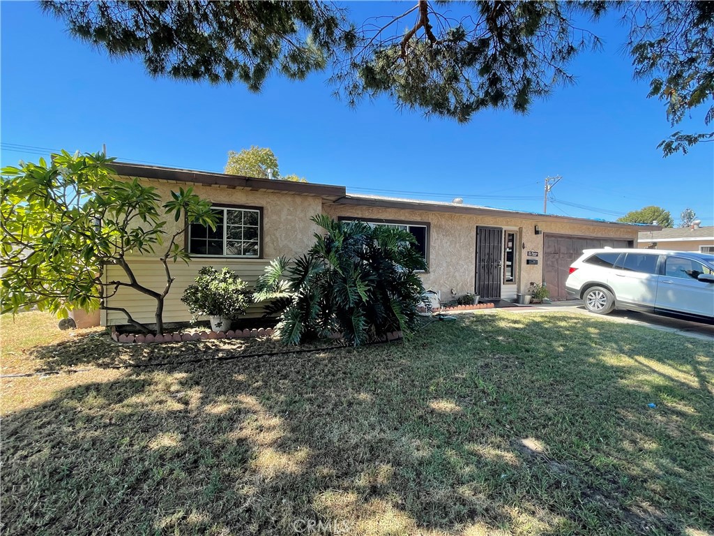 13735 Roxey Property Photo 2
