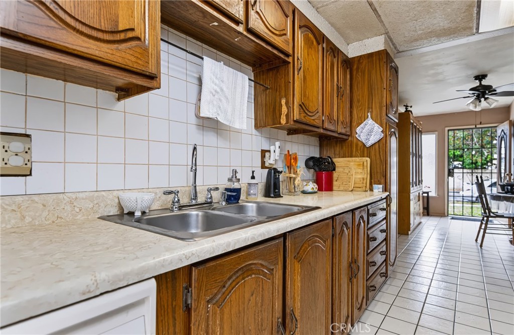 13735 Roxey Property Photo 10