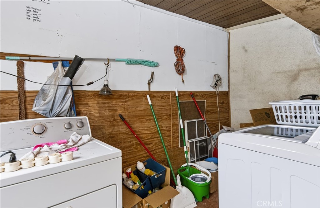 13735 Roxey Property Photo 23