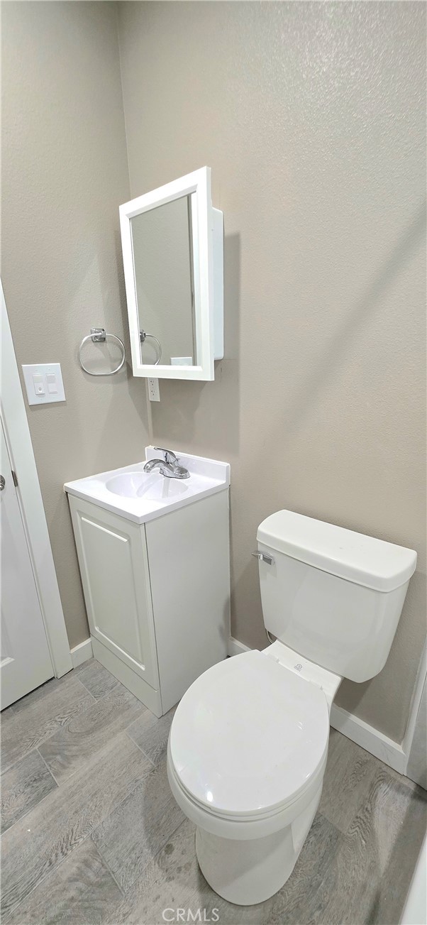 1247 1/2 E 20th Property Photo 30