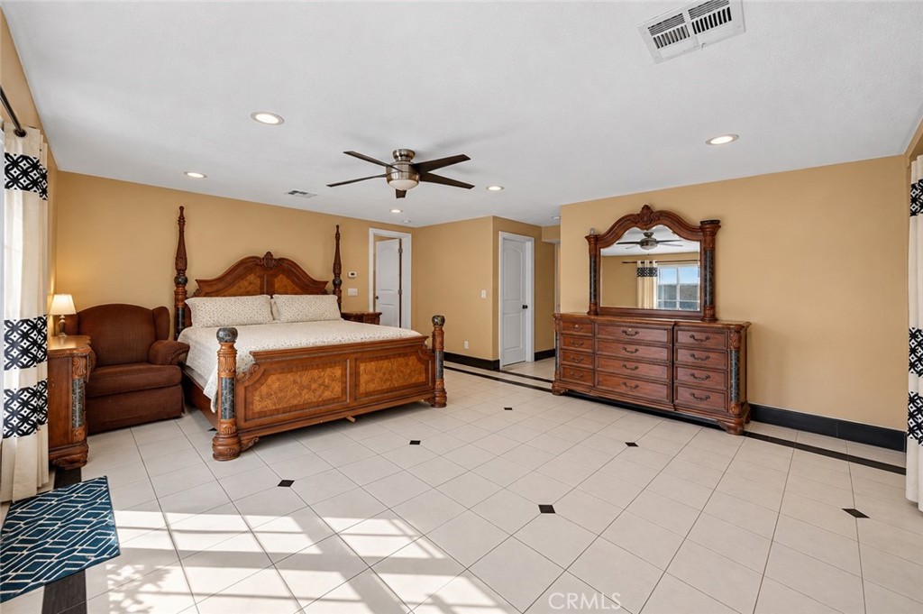 751 E Hensel Property Photo 31