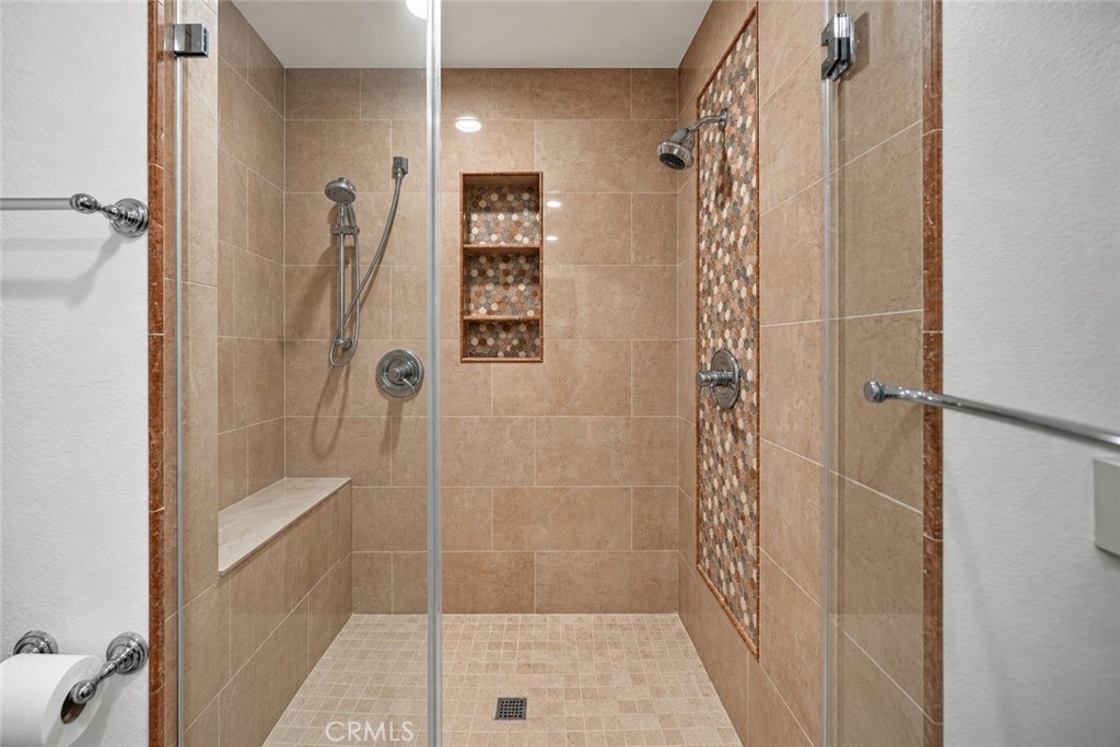 751 E Hensel Property Photo 36