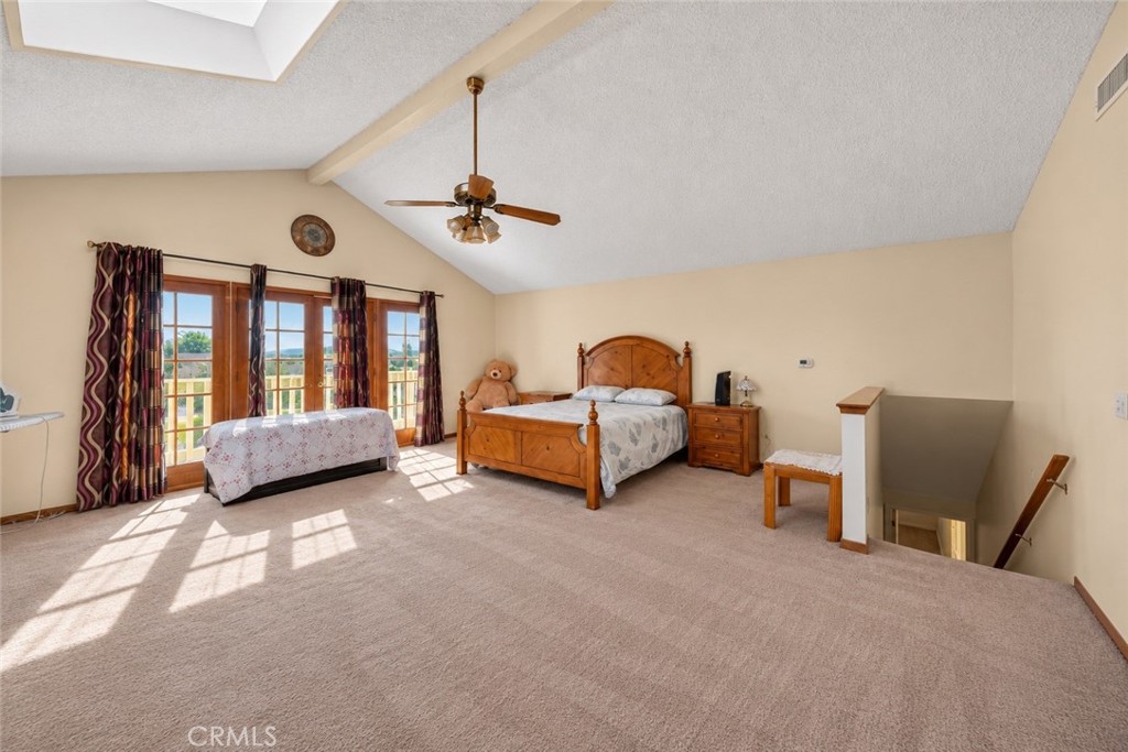751 E Hensel Property Photo 38