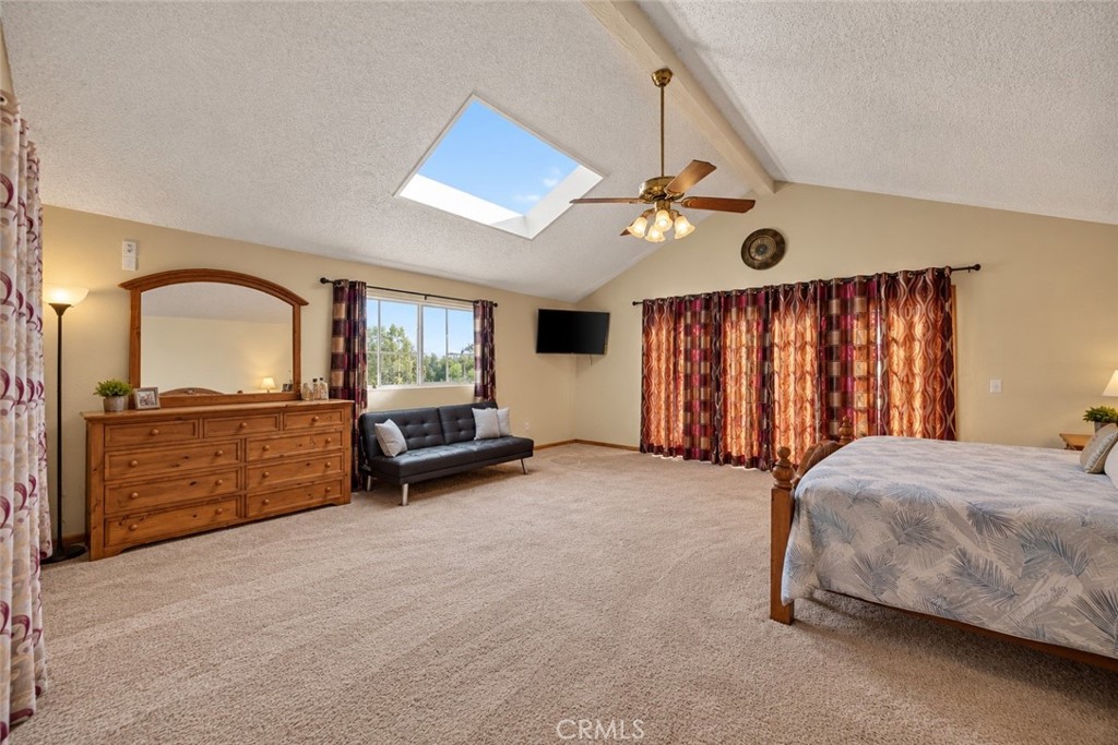 751 E Hensel Property Photo 40