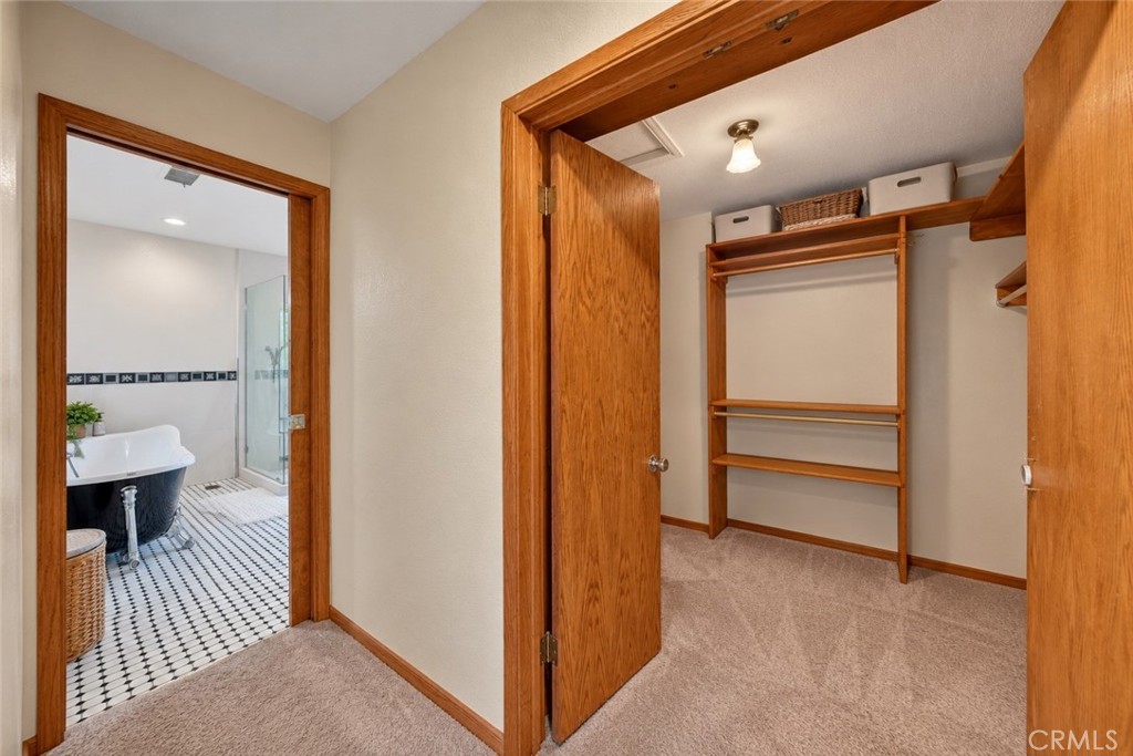 751 E Hensel Property Photo 43