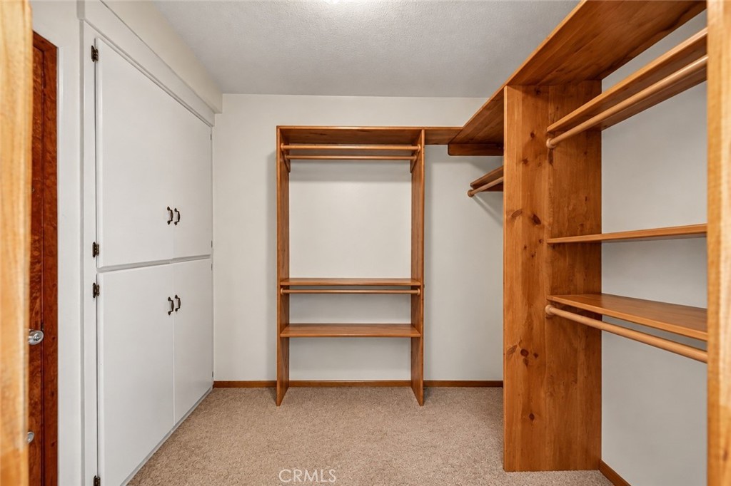 751 E Hensel Property Photo 44