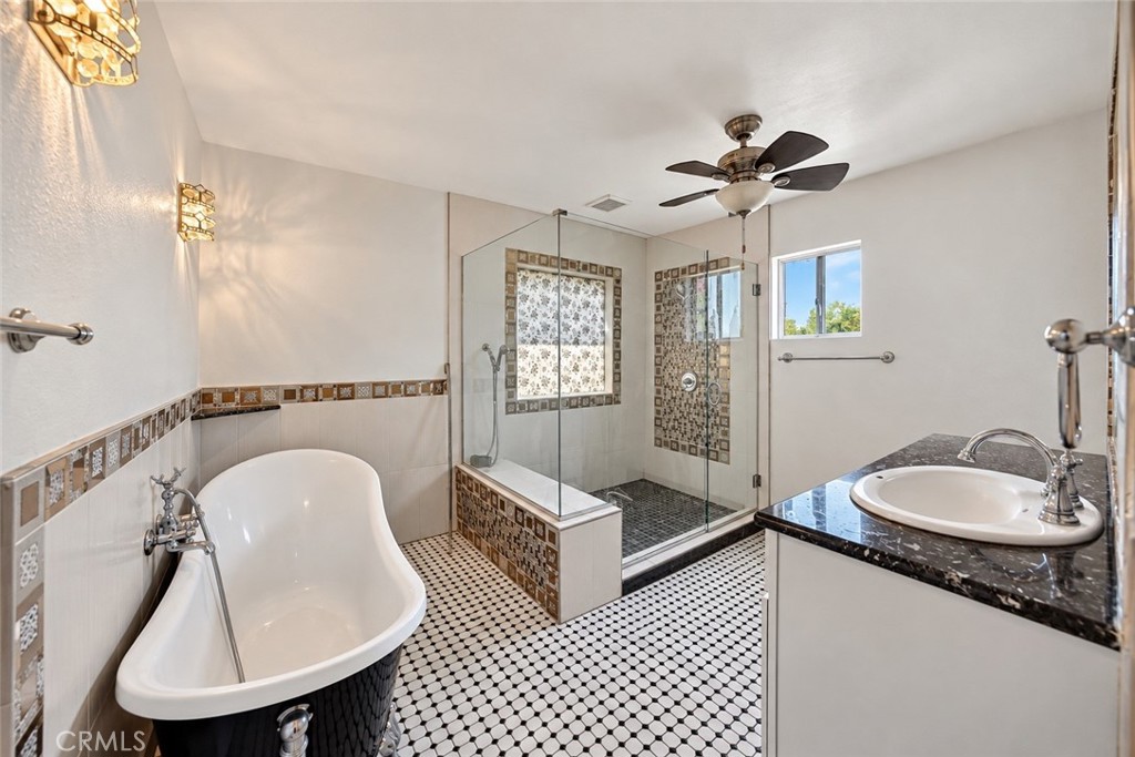 751 E Hensel Property Photo 47