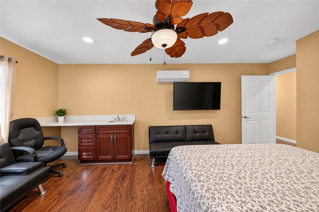 751 E Hensel Property Photo 55