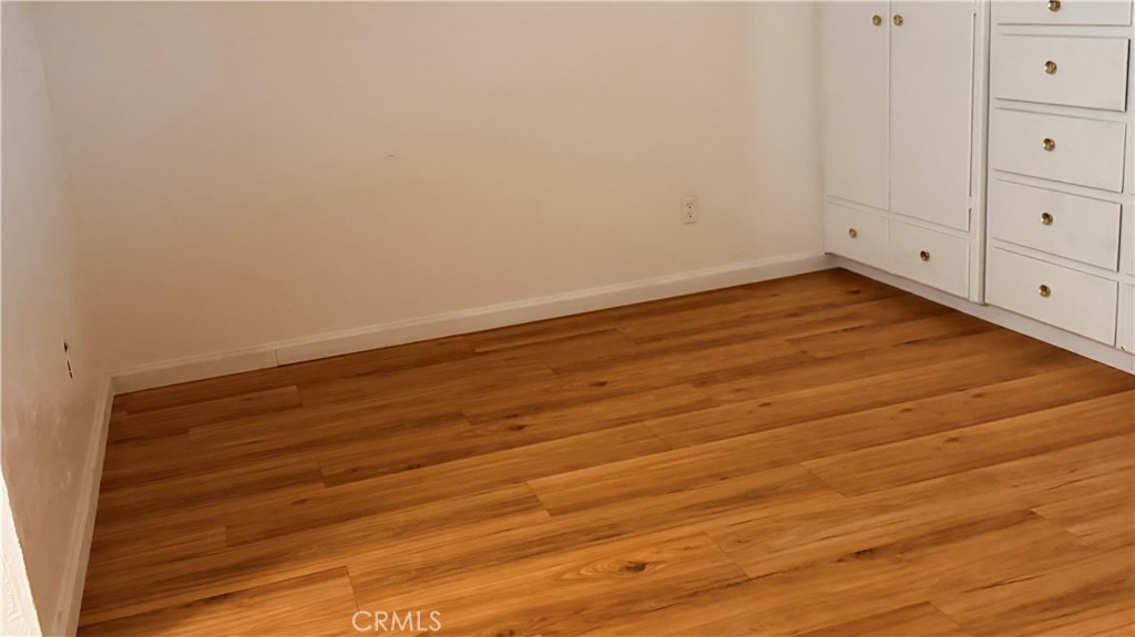 1123 E 38th Property Photo 19