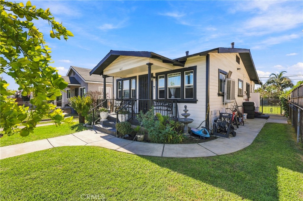 947 S Vancouver Avenue Property Photo 3