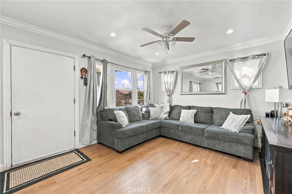947 S Vancouver Avenue Property Photo 8