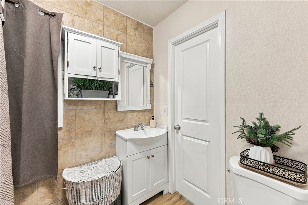 947 S Vancouver Avenue Property Photo 23