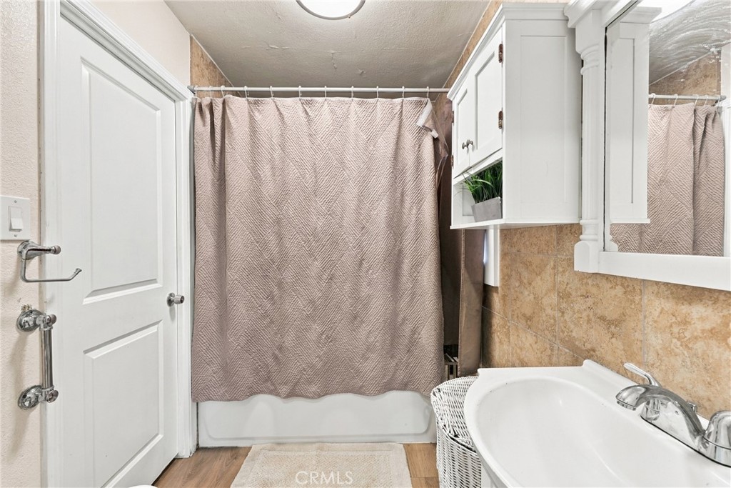947 S Vancouver Avenue Property Photo 25