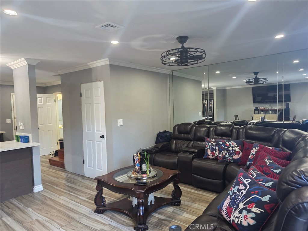 425 N Rockvale Property Photo 3