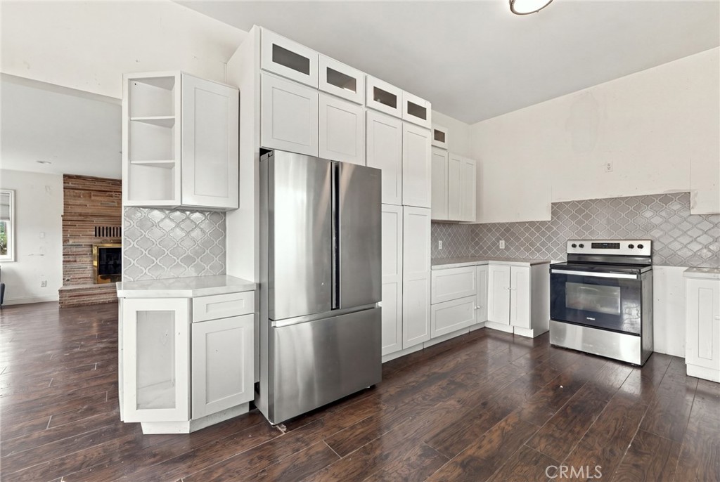 2154 W Avenue M12 Property Photo 9