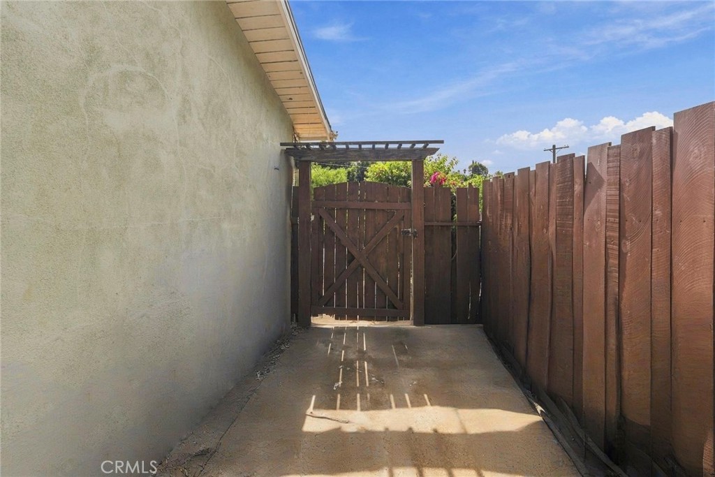 5139 Irvington Place Property Photo 29