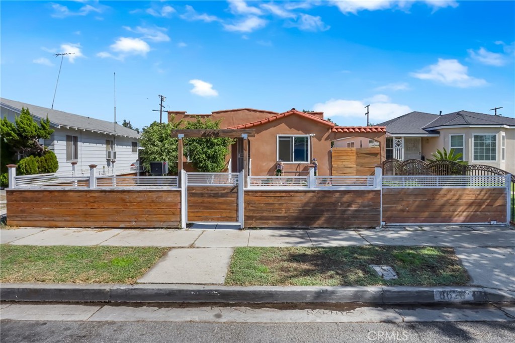 8628 San Juan Avenue Property Photo 1