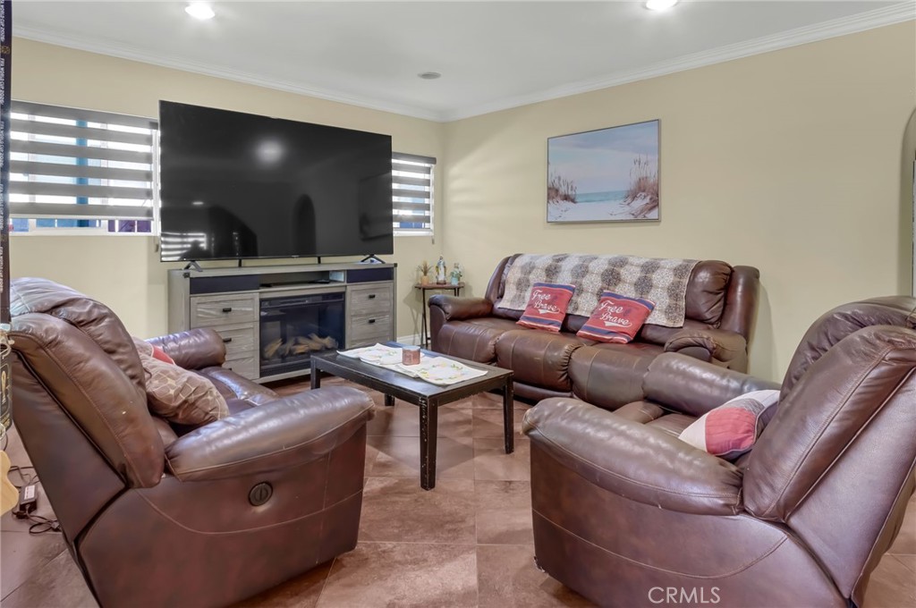 8628 San Juan Avenue Property Photo 10