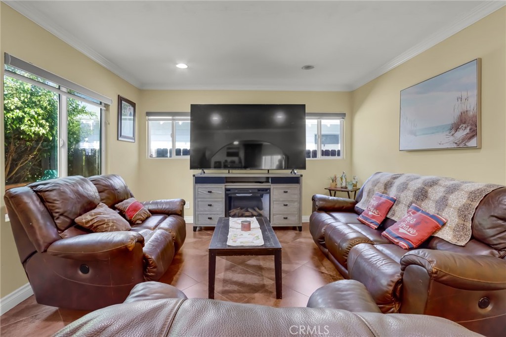 8628 San Juan Avenue Property Photo 11