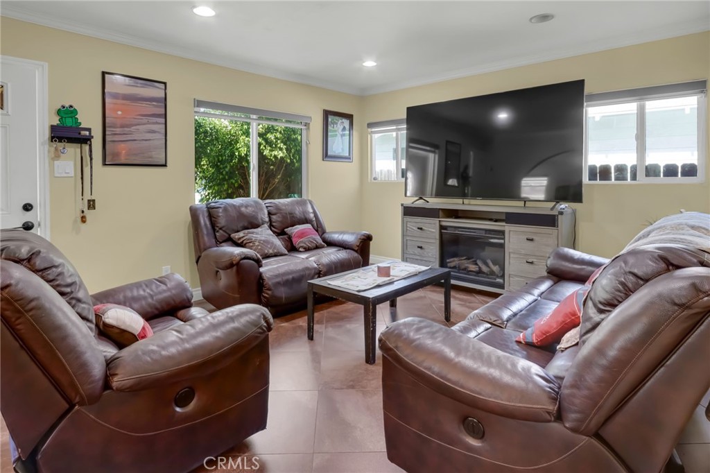 8628 San Juan Avenue Property Photo 12