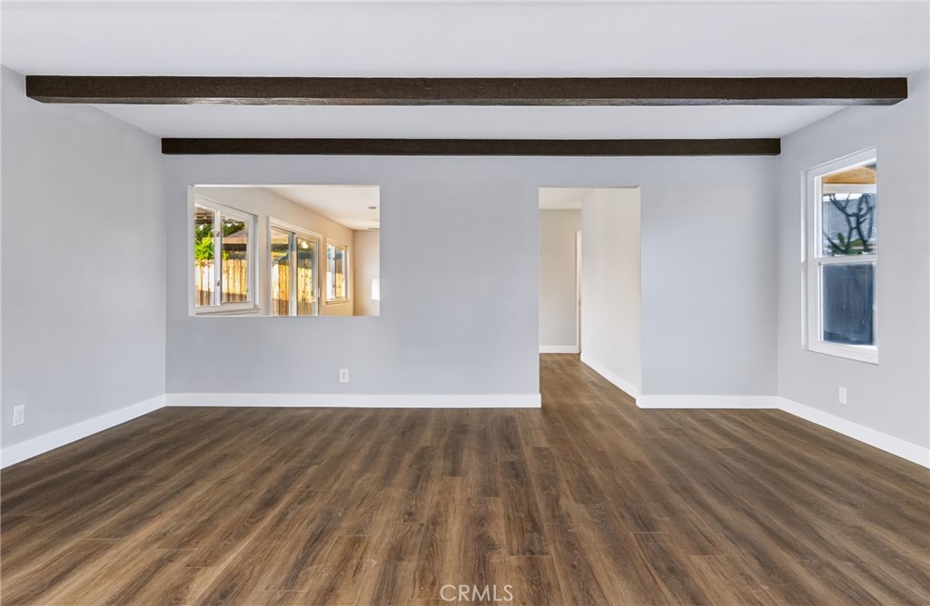 1216 Hampton Circle Property Photo 5