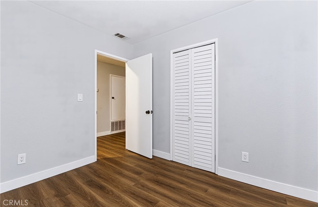 1216 Hampton Circle Property Photo 13