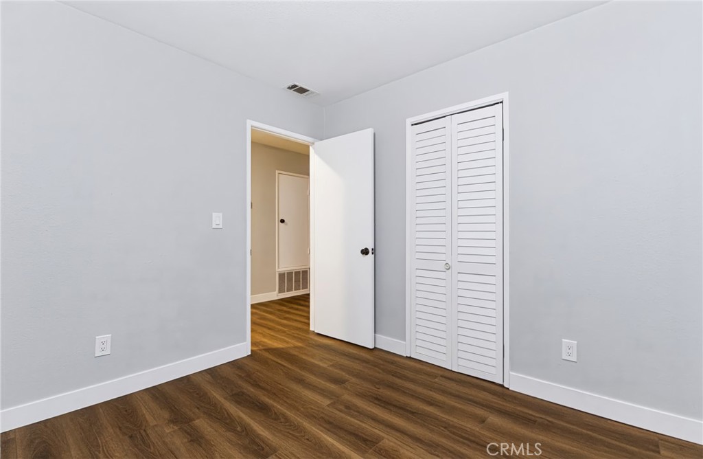 1216 Hampton Circle Property Photo 16